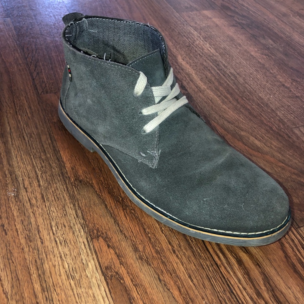 Chukka boots , alpine swiss